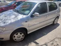 Usado VW Polo Trendline 75 CV (55 kW) 2001 Gris / plata Berlina