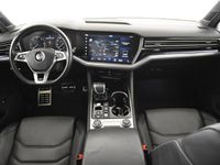 Usado VW Touareg R-line 285 CV (209 kW) 2020 Gris/plata SUV