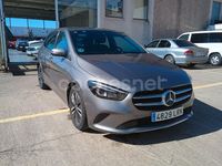 Usado Mercedes B180 116 CV (85 kW) 2021 Beige Utilitario