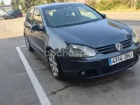 Usado VW Golf IV Trendline 105 CV (77 kW) 2005 Negro Berlina