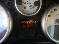 Usado Peugeot 207 Access 70 CV (51 kW) 2011 Gris / plata Berlina