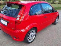 Usado Ford Fiesta Sport 90 CV (66 kW) 2006 Rojo Utilitario