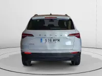 Usado Skoda Karoq Selection 116 CV (85 kW) 2024 Blanco SUV