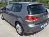 Usado VW Golf VII Advance 105 CV (77 kW) 2012 Gris / plata Berlina