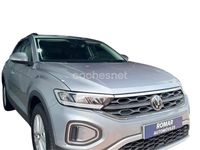 Usado VW T-Roc Life 110 CV (80 kW) 2023 Gris / plata SUV