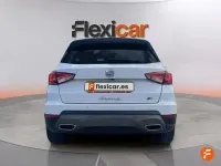 Usado Seat Arona FR 110 CV (80 kW) 2022 Blanco SUV