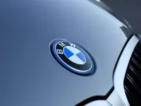 Usado BMW 330e Sport Line 292 CV (214 kW) 2023 Gris Familiar