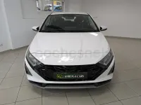 Usado Hyundai i20 100 CV (73 kW) 2023 Blanco Utilitario