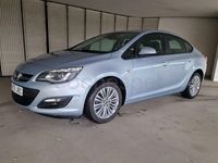 Usado Opel Astra Business 140 CV (102 kW) 2014 Azul Berlina