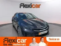 Usado Kia XCeed 100 CV (73 kW) 2024 Negro SUV