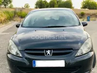Usado Peugeot 307 110 CV (80 kW) 2005 Negro Berlina