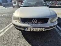 Usado VW Passat Trendline 110 CV (80 kW) 1999 Gris / plata Berlina