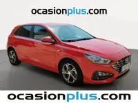 Usado Hyundai i30 120 CV (88 kW) 2022 Rojo Utilitario