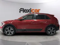 Usado Kia Niro 141 CV (103 kW) 2023 Granate SUV