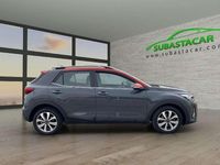 Usado Kia Stonic 120 CV (88 kW) 2021 Gris SUV