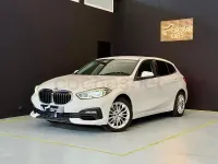 Usado BMW 118 Comfort Edition 140 CV (102 kW) 2020 Blanco Berlina