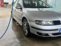Usado Seat Toledo Sport 105 CV (77 kW) 2004 Gris / plata Berlina