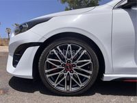 Usado Kia Ceed GT GT 204 CV (150 kW) 2023 Blanco Berlina