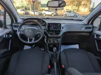 Usado Peugeot 208 Signature Sky 100 CV (73 kW) 2019 Blanco Utilitario