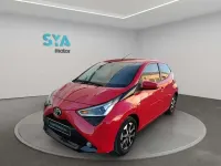 Usado Toyota Aygo X-play 72 CV (52 kW) 2021 Rojo Utilitario