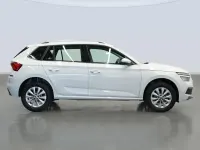 Usado Skoda Kamiq Ambition 95 CV (69 kW) 2021 Blanco SUV