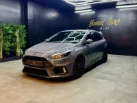 Usado Ford Focus Performance Edition 350 CV (257 kW) 2017 Gris Berlina