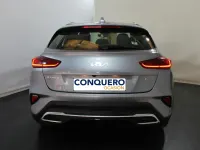 Usado Kia XCeed 141 CV (103 kW) 2023 Gris SUV
