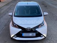 Usado Toyota Aygo X-play 69 CV (50 kW) 2016 Blanco Utilitario