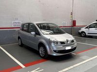 Usado Renault Modus Authentique 77 CV (56 kW) 2010 Plateado Monovolumen