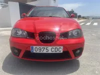 Usado Seat Ibiza Stella 100 CV (73 kW) 2002 Rojo Utilitario
