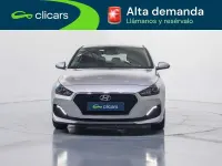 Usado Hyundai i30 120 CV (88 kW) 2018 Plateado Utilitario