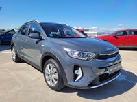 Usado Kia Stonic Plus 100 CV (73 kW) 2022 Gris / plata SUV