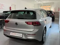 Usado VW Golf VIII Life 131 CV (96 kW) 2022 Gris / plata Berlina