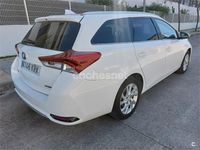 Usado Toyota Auris Hybrid Active 136 CV (100 kW) 2018 Blanco Familiar