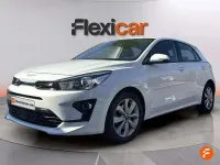 Usado Kia Rio 101 CV (74 kW) 2023 Blanco Berlina