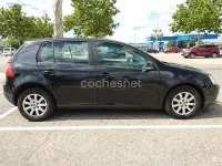 Usado VW Golf VI 105 CV (77 kW) 2008 Negro Utilitario