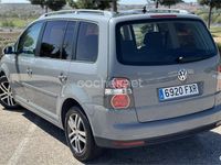 Usado VW Touran Highline 140 CV (102 kW) 2007 Gris / plata Monovolumen
