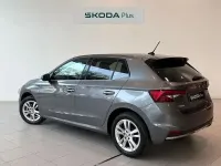Usado Skoda Fabia Selection 80 CV (58 kW) 2025 Gris Utilitario