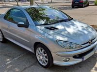 Usado Peugeot 206 CC 110 CV (80 kW) 2005 Gris / plata Descapotable