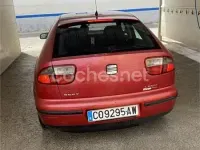 Usado Seat Leon Sport 110 CV (80 kW) 2000 Granate Utilitario