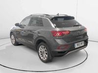 Usado VW T-Roc Life 110 CV (80 kW) 2023 Gris SUV