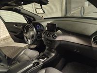 Usado Mercedes B180 109 CV (80 kW) 2012 Gris / plata Utilitario