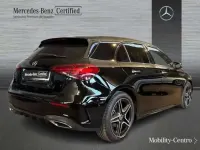 Usado Mercedes A180 109 CV (80 kW) 2024 Negro Utilitario