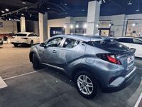 Usado Toyota C-HR Active 122 CV (89 kW) 2022 Gris / plata SUV
