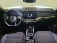 Usado Skoda Octavia Ambition 110 CV (80 kW) 2023 Color azul Familiar