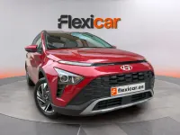 Usado Hyundai Bayon 101 CV (74 kW) 2024 Granate SUV