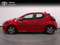 Usado Toyota Yaris Hybrid Active 116 CV (85 kW) 2025 Rojo Berlina