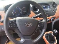 Usado Hyundai i10 67 CV (49 kW) 2014 Beige Utilitario