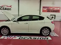 Usado Alfa Romeo Giulietta Distinctive 105 CV (77 kW) 2011 Blanco Utilitario