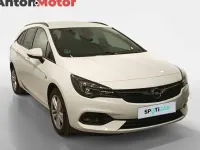 Usado Opel Astra Edition 110 CV (80 kW) 2021